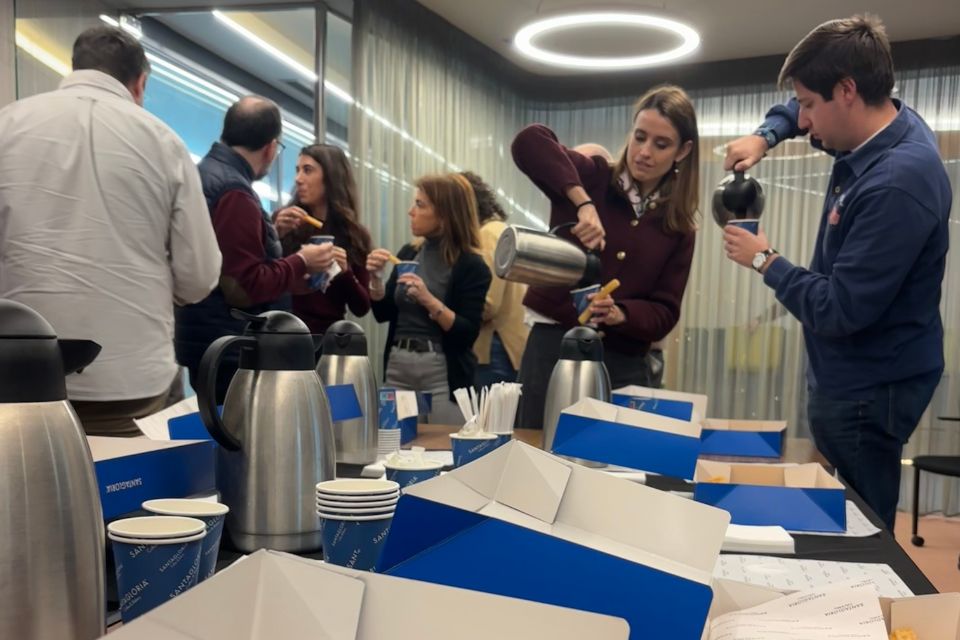 Evento corporativo con servicio de catering y desayuno en las instalaciones de Galia BC Sevilla